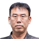 Yong Pyo Lee